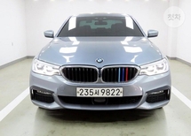 BMW 5시리즈 7세대 530e M스포츠 G30 차량 이미지