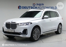 BMW X7 xDrive 30d 디자인 퓨어 엑셀런스(7인승) G07 차량 이미지