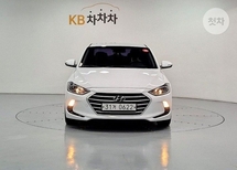 황건희 인증딜러의 판매 중인 아반떼 AD 1.6 e-VGT 스마트 중고차