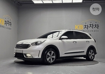 권두현 인증딜러의 판매 중인 니로 럭셔리 중고차