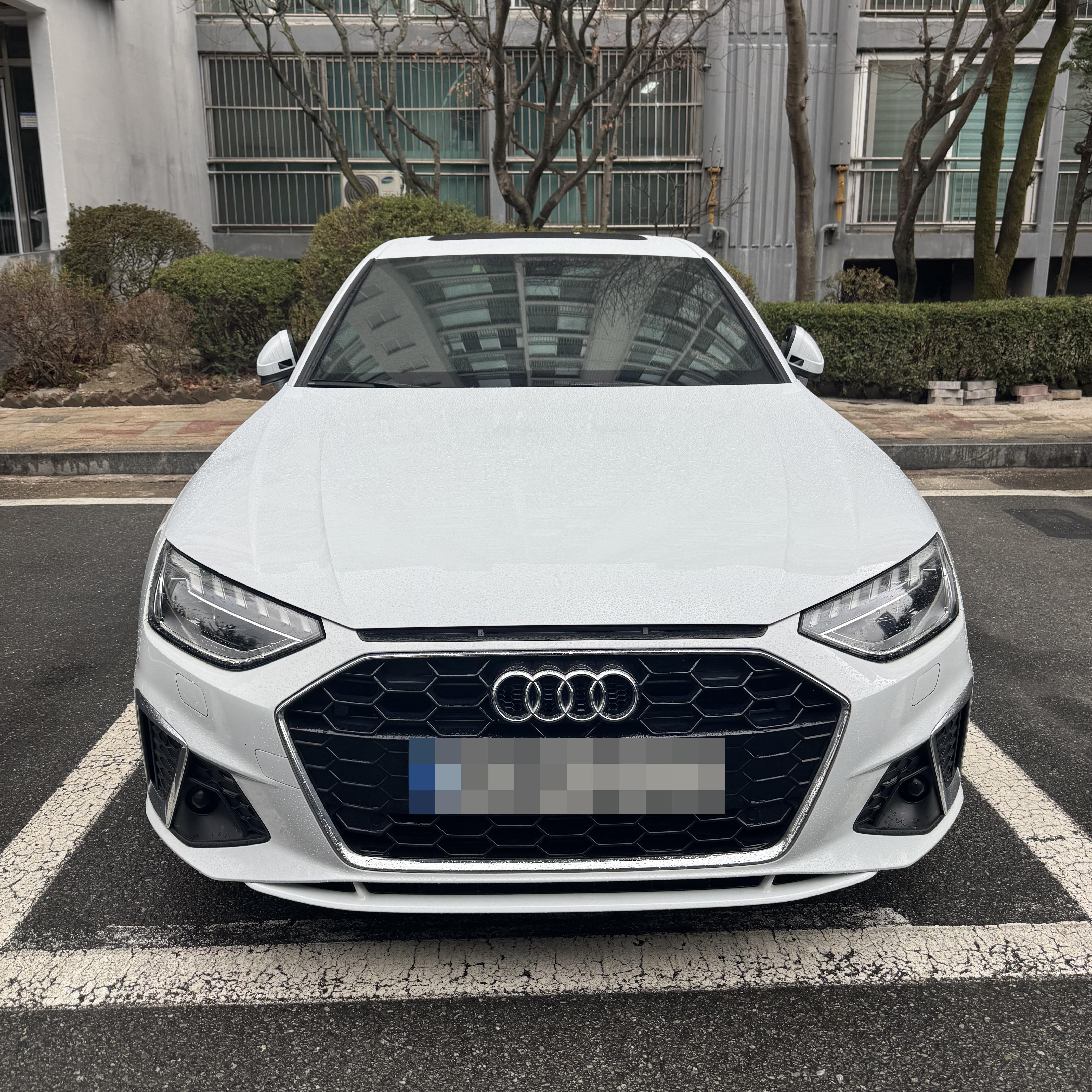 김태우 인증딜러의 아우디 A4 5세대 중고차 후기 사진