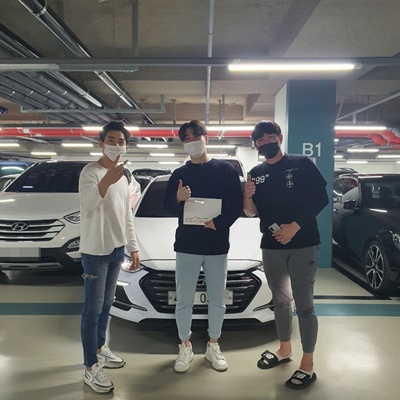 윤성준 인증딜러의 현대 아반떼 AD 중고차 후기 사진